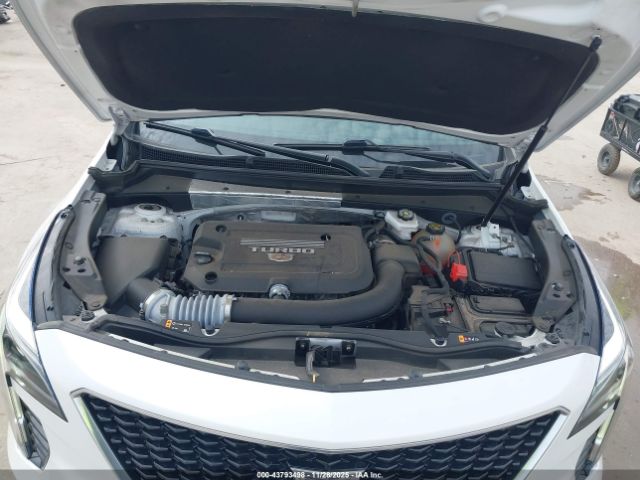 2022 CADILLAC XT4 1GYFZER43NF168880 Photo 9