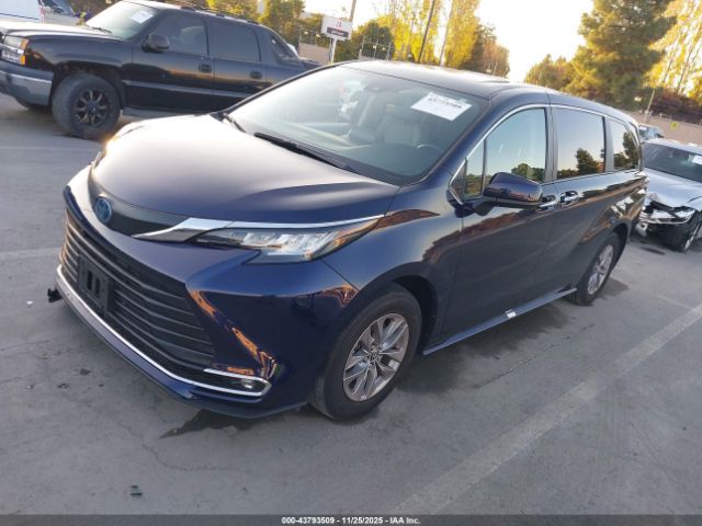 2023 TOYOTA SIENNA 5TDYRKEC5PS143444 Photo 1