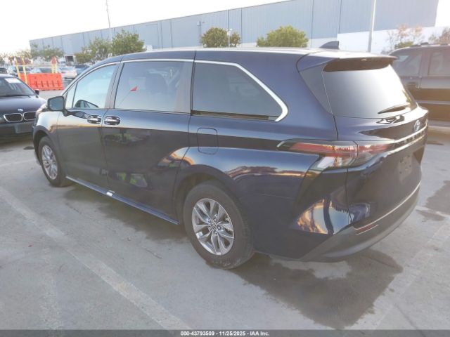 2023 TOYOTA SIENNA 5TDYRKEC5PS143444 Photo 2