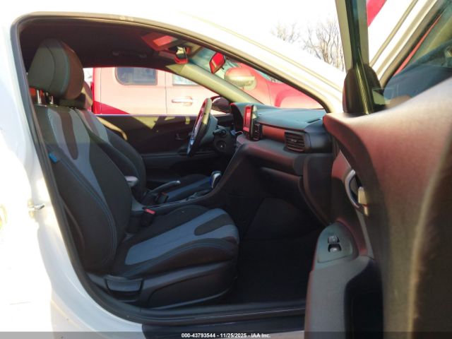 2020 HYUNDAI VELOSTER KMHTG6AF1LU026811 Photo 4