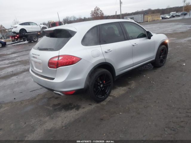 2011 PORSCHE CAYENNE WP1AB2A29BLA43634 Photo 3