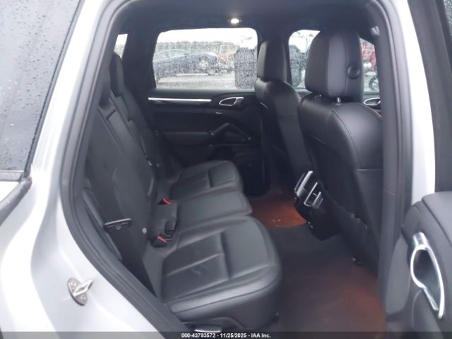 2011 PORSCHE CAYENNE WP1AB2A29BLA43634 Photo 7