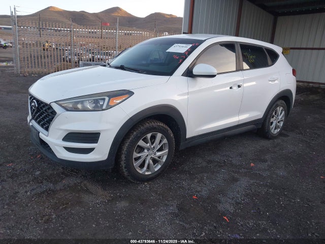 Hyundai TUCSON SE 2019 KM8J2CA4XKU958975 Image 2