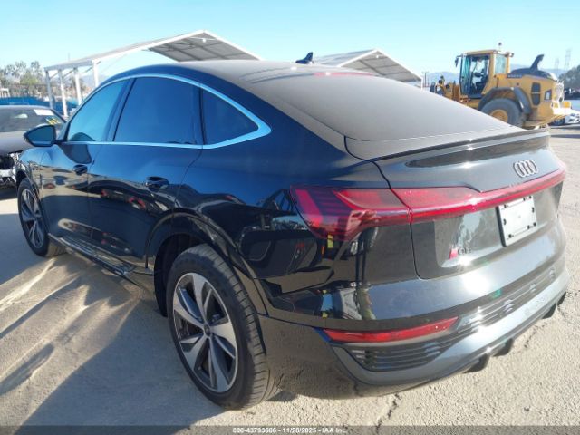 2024 AUDI Q8 E-TRON WA1CAAGE7RB033493 Photo 2