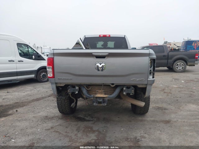 3C6UR5JL6NG123759 RAM 2500 Big Horn 4x4 8&#039; Box
