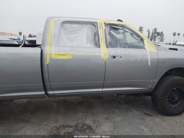 3C6UR5JL6NG123759 RAM 2500 Big Horn 4x4 8&#039; Box