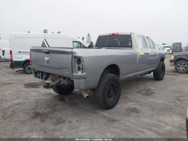 3C6UR5JL6NG123759 RAM 2500 Big Horn 4x4 8&#039; Box