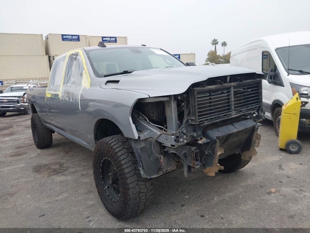 3C6UR5JL6NG123759 RAM 2500 Big Horn 4x4 8&#039; Box