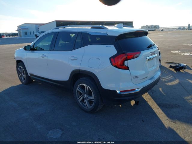 2018 GMC TERRAIN 3GKALVEV0JL328685 Photo 2