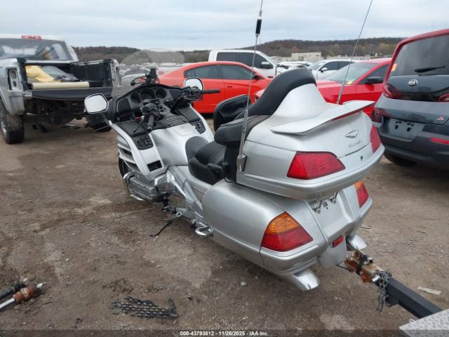 2005 HONDA GL1800 1HFSC47055A413147 Photo 2