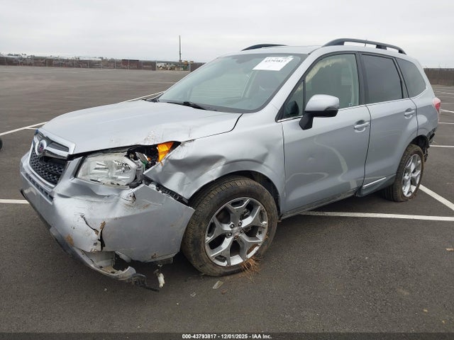 Subaru Forester 2.5i Touring 2015 JF2SJAWC2FH541432 Image 2