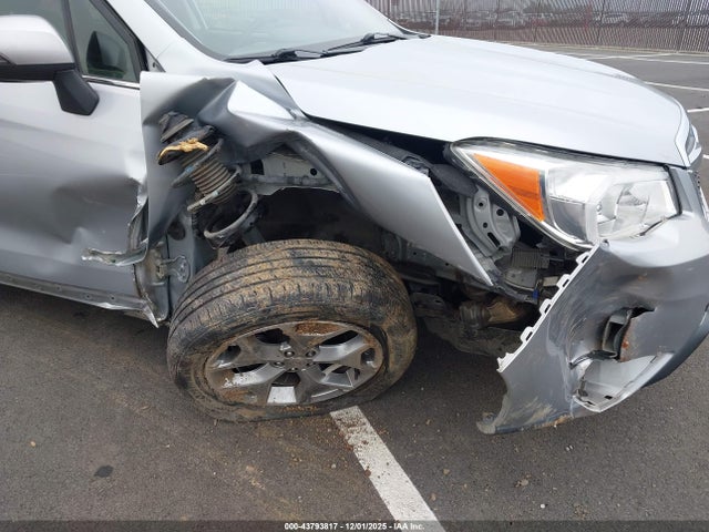 Subaru Forester 2.5i Touring 2015 JF2SJAWC2FH541432 Image 6