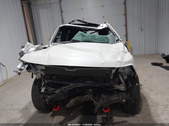 1GNS6DRL8SR122171 Chevrolet Suburban 4wd Z71