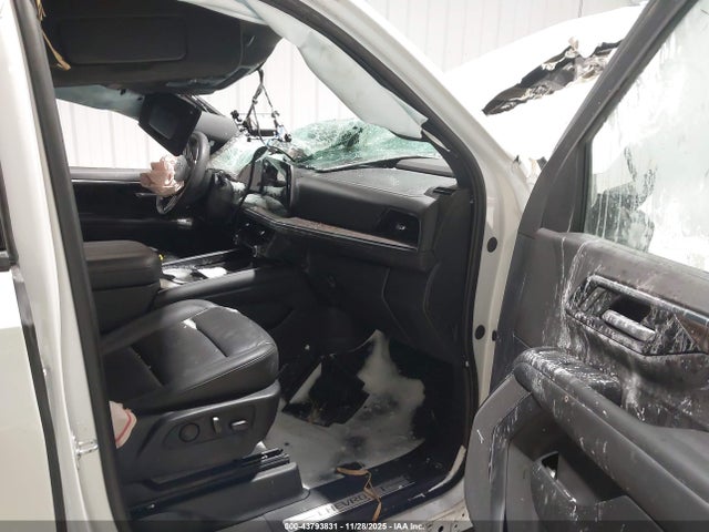 1GNS6DRL8SR122171 Chevrolet Suburban 4wd Z71