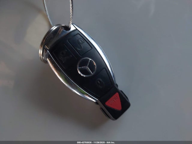 55SWF4JB9GU129056 Mercedes-Benz C 300