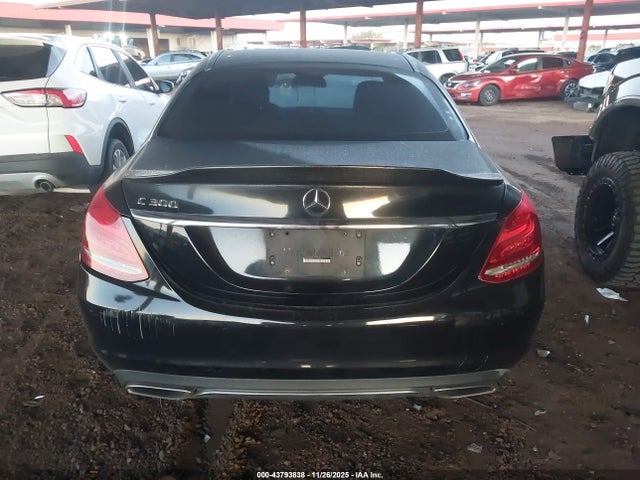 55SWF4JB9GU129056 Mercedes-Benz C 300