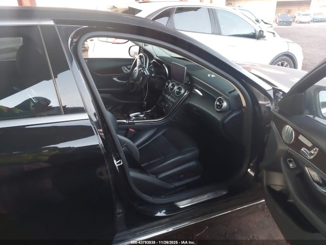55SWF4JB9GU129056 Mercedes-Benz C 300