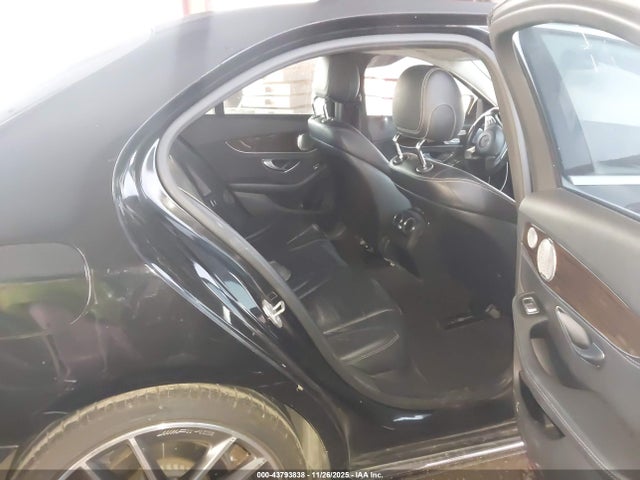 55SWF4JB9GU129056 Mercedes-Benz C 300