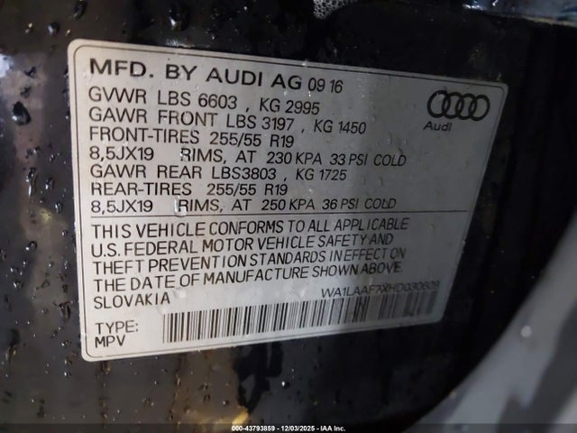 2017 AUDI Q7 WA1LAAF7XHD030609 Photo 8