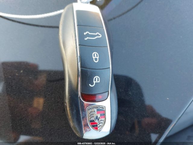 2018 PORSCHE MACAN WP1AA2A50JLB01464 Photo 10