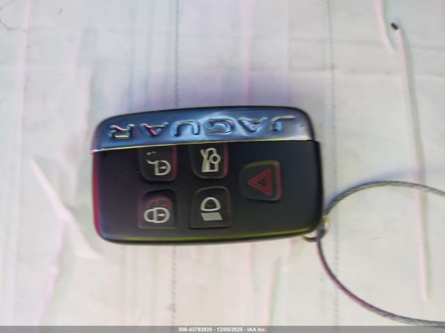 2017 JAGUAR XE SAJAD4BG0HA963918 Photo 10