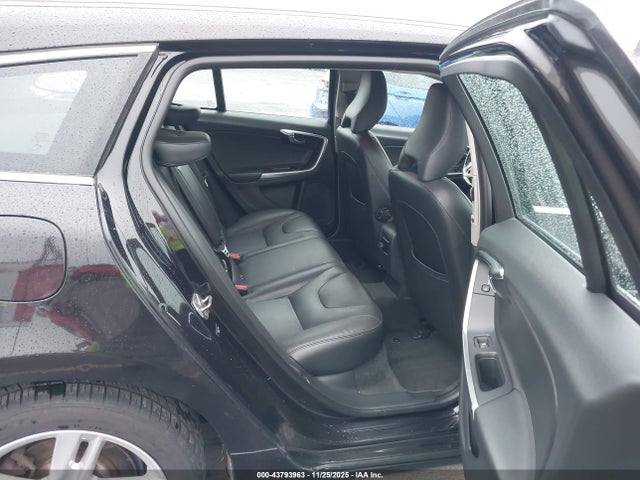 2015 VOLVO V60 YV140MEB4F1196881 Photo 7