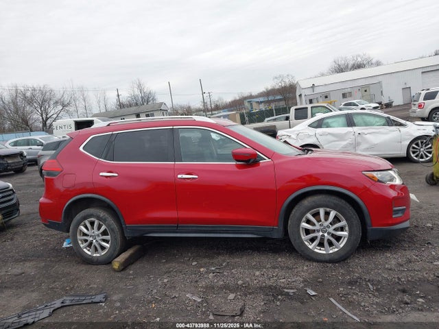 2017 Nissan Rogue Sv მანქანა იყიდება აუქციონზე, vin: JN8AT2MV6HW268061, აუქციონის ნომერი: 43793988