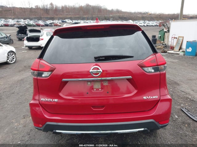2017 Nissan Rogue Sv მანქანა იყიდება აუქციონზე, vin: JN8AT2MV6HW268061, აუქციონის ნომერი: 43793988