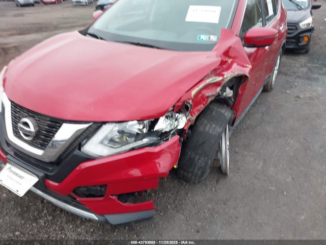 2017 Nissan Rogue Sv მანქანა იყიდება აუქციონზე, vin: JN8AT2MV6HW268061, აუქციონის ნომერი: 43793988