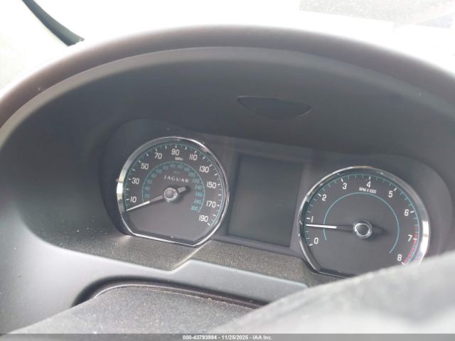 2012 JAGUAR XF SAJWA0HB8CLS42326 Photo 6