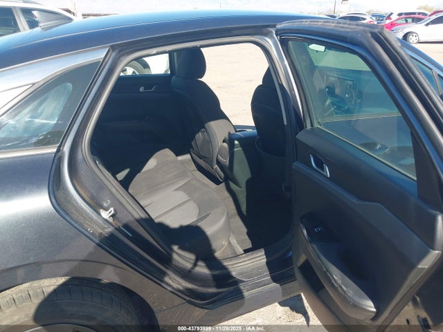 5XXG14J26MG043832 KIA K5 LXS