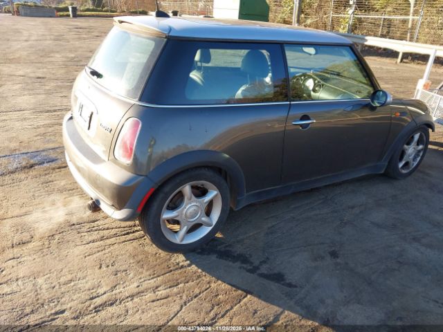 2006 MINI COOPER WMWRC33596TK65379 Photo 3