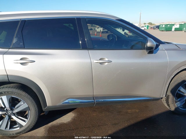 JN8BT3DC9PW104830 Nissan Rogue Platinum Fwd