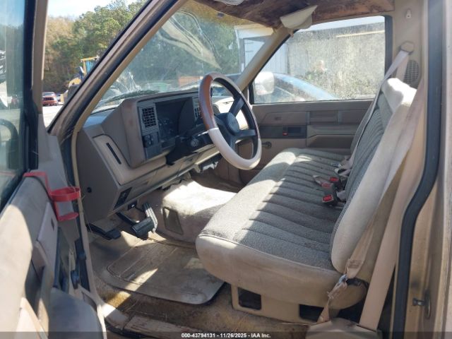 1989 GMC SIERRA 1GTDC14K0KZ504380 Photo 4