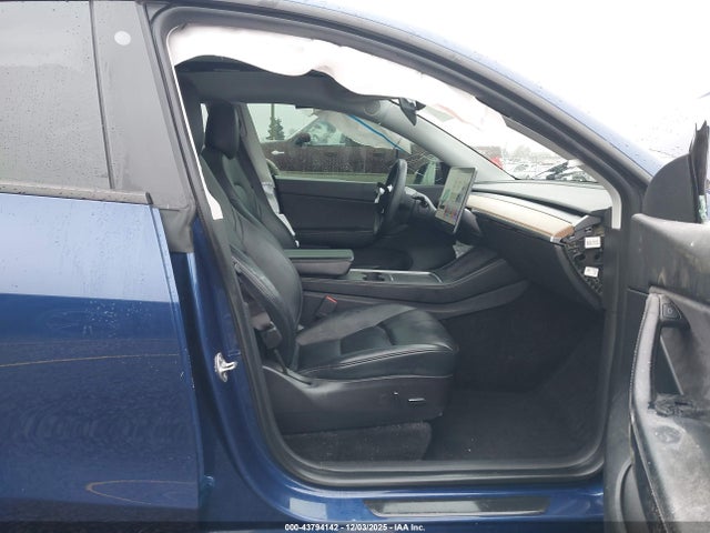 2021 TESLA MODEL Y 5YJYGAEE5MF196159 Photo 4