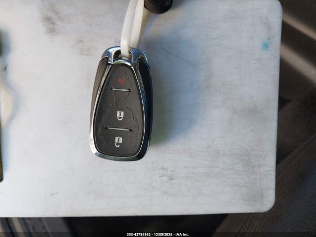 2GNAXKEV8K6301214 Chevrolet EQUINOX LT