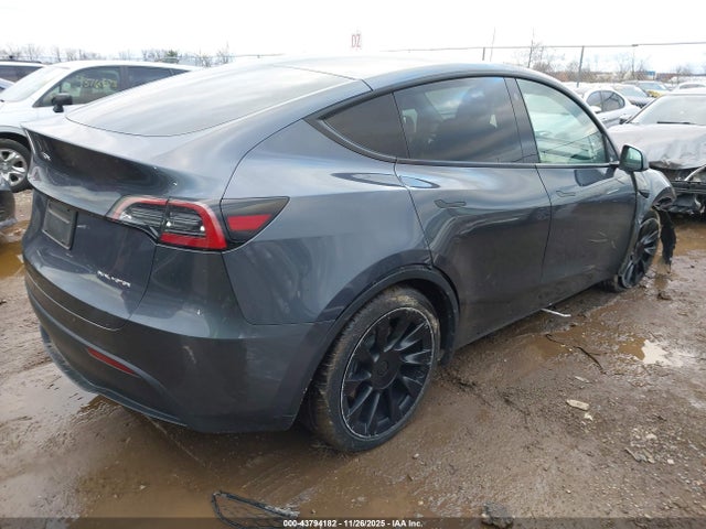 2023 TESLA MODEL Y 7SAYGDEE3PF708588 Photo 3