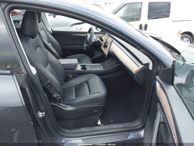 2023 TESLA MODEL Y 7SAYGDEE3PF708588 Photo 4