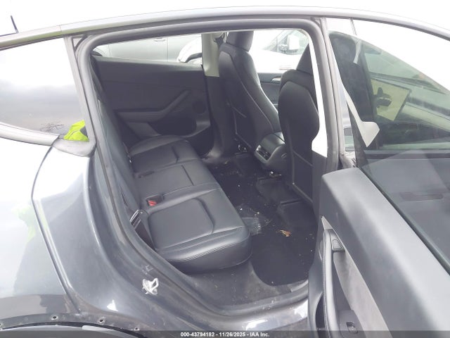 2023 TESLA MODEL Y 7SAYGDEE3PF708588 Photo 7