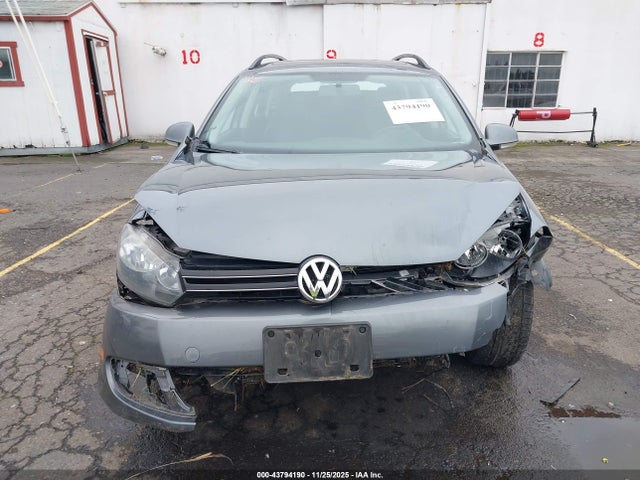 3VWPL7AJ5EM621967 Volkswagen Jetta Sportwagen 2.0l Tdi