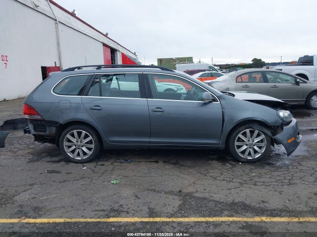 3VWPL7AJ5EM621967 Volkswagen Jetta Sportwagen 2.0l Tdi