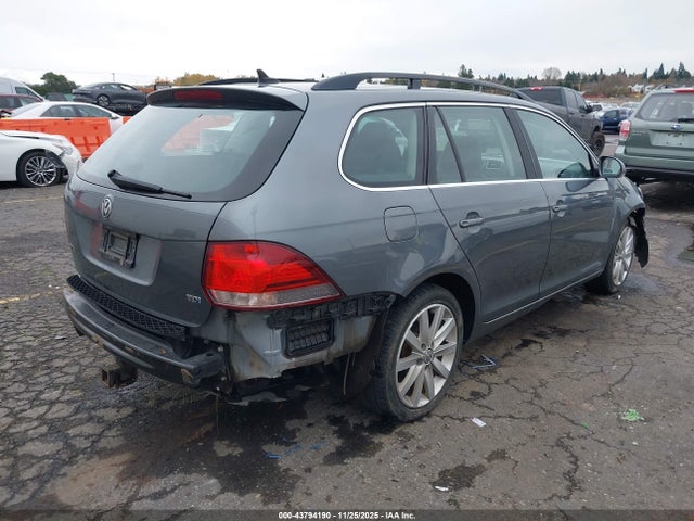 3VWPL7AJ5EM621967 Volkswagen Jetta Sportwagen 2.0l Tdi