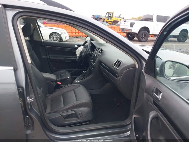 3VWPL7AJ5EM621967 Volkswagen Jetta Sportwagen 2.0l Tdi