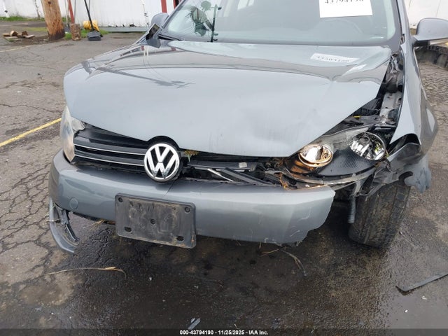 3VWPL7AJ5EM621967 Volkswagen Jetta Sportwagen 2.0l Tdi