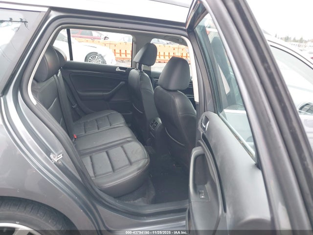 3VWPL7AJ5EM621967 Volkswagen Jetta Sportwagen 2.0l Tdi
