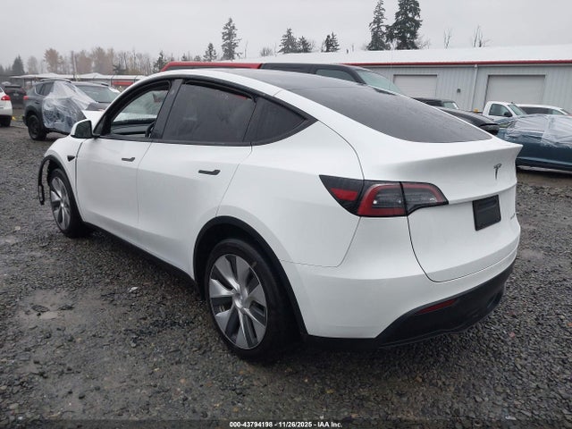 2023 TESLA MODEL Y 7SAYGDEE7PF684988 Photo 2