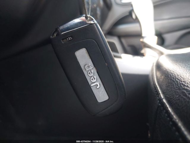 2018 JEEP COMPASS 3C4NJCBB6JT186599 Photo 10