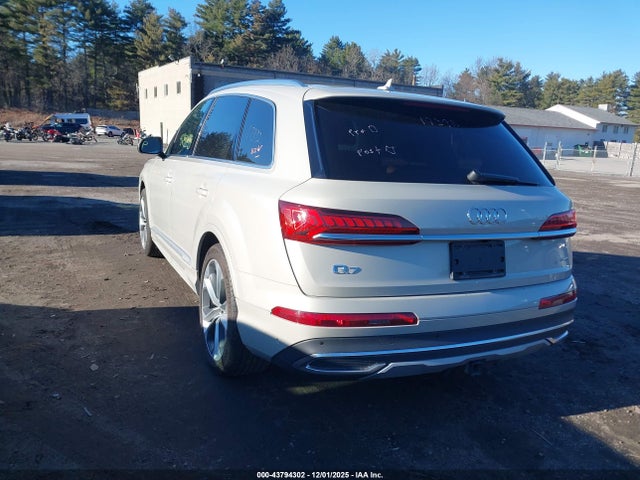 2020 AUDI Q7 WA1VXBF76LD012730 Photo 2
