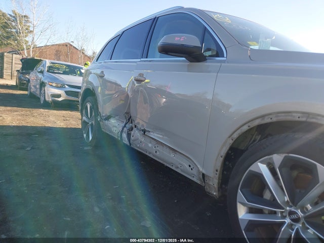 2020 AUDI Q7 WA1VXBF76LD012730 Photo 5