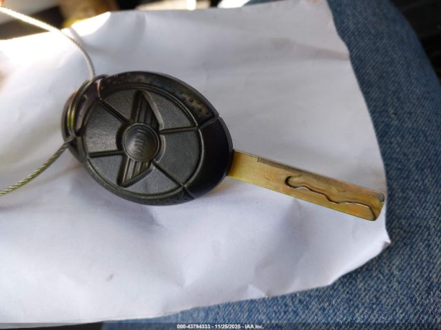 2006 MINI COOPER WMWRC33536TJ79002 Photo 10